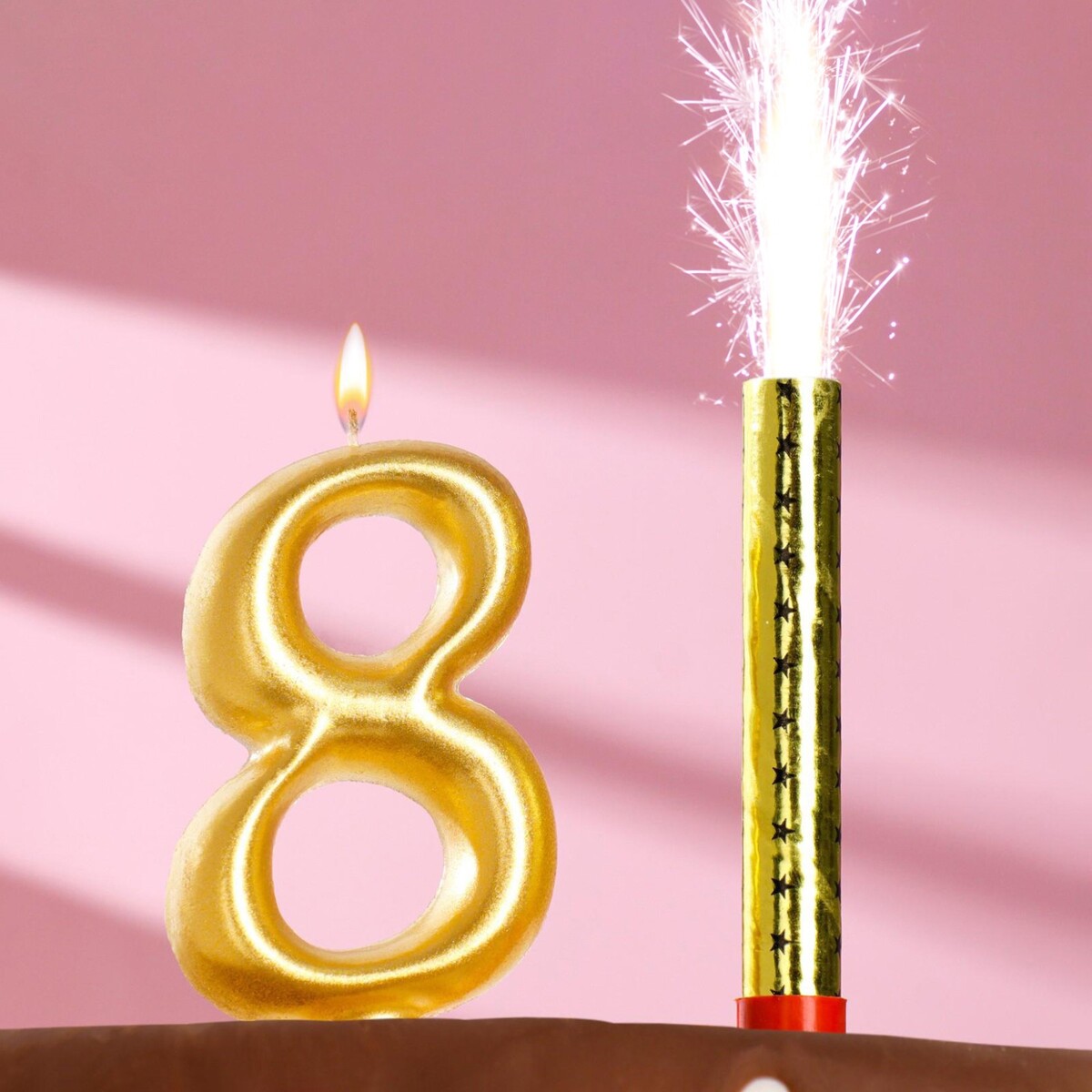 Набор свеча для торта цифра 8 гигант, золотая, с фонтаном, 9,5 см свеча для торта цифра золотая 7 8 см цифра 2
