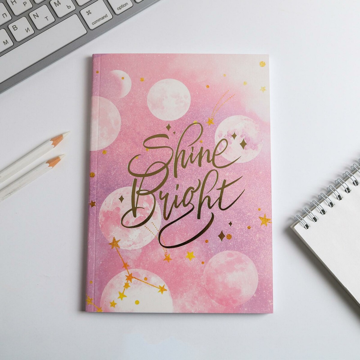 

Ежедневник в тонкой обложке с тиснением shine bright, а5, 80 листов, Розовый