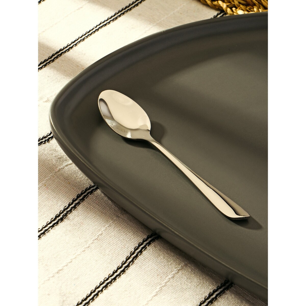 Ложка кофейная из нержавеющей стали magistro ложка для спагетти из нержавеющей стали magistro 35×8 5 см luxe серебряный