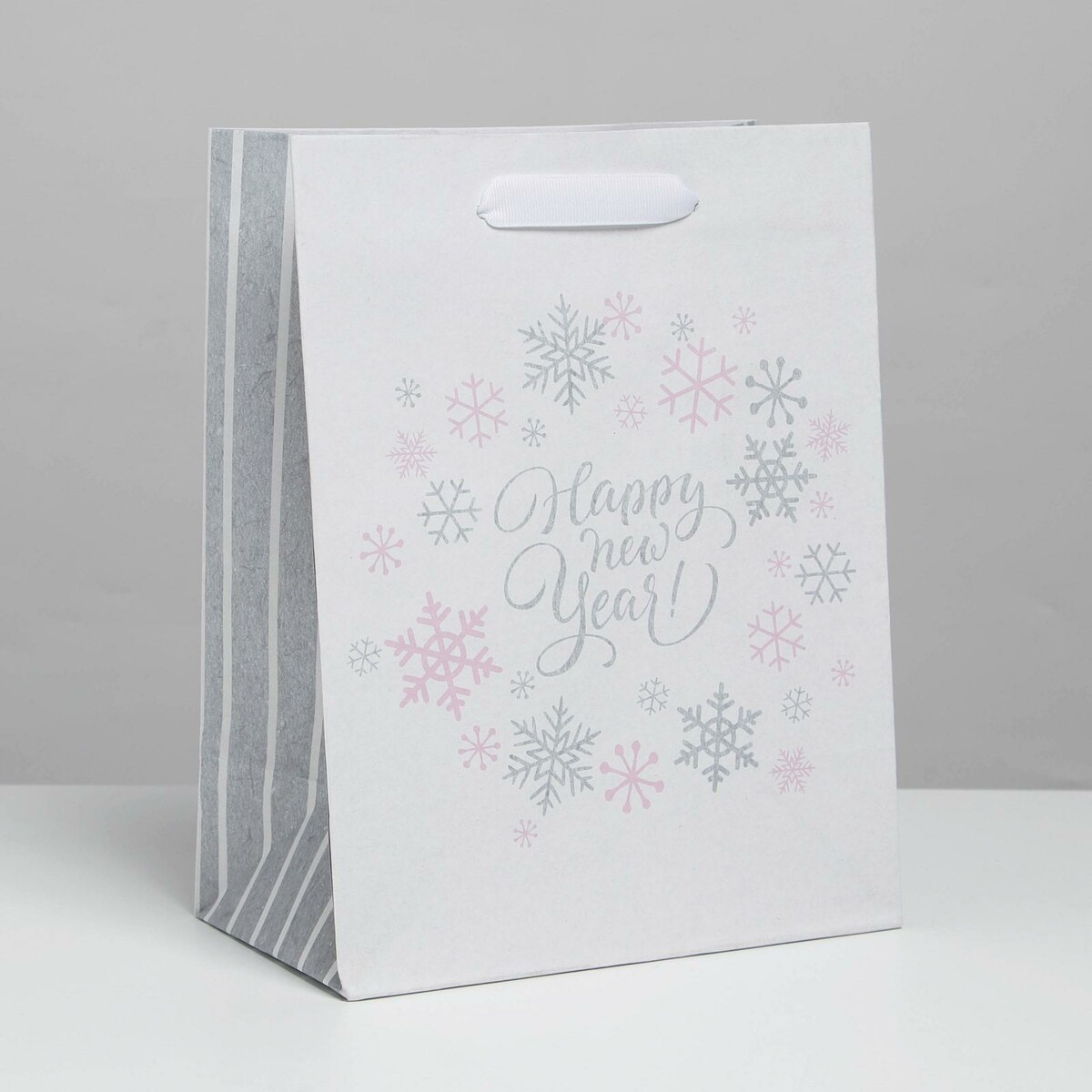 

Пакет крафтовый вертикальный happy new year!, ms 18 × 23 × 10 см, Серый;белый