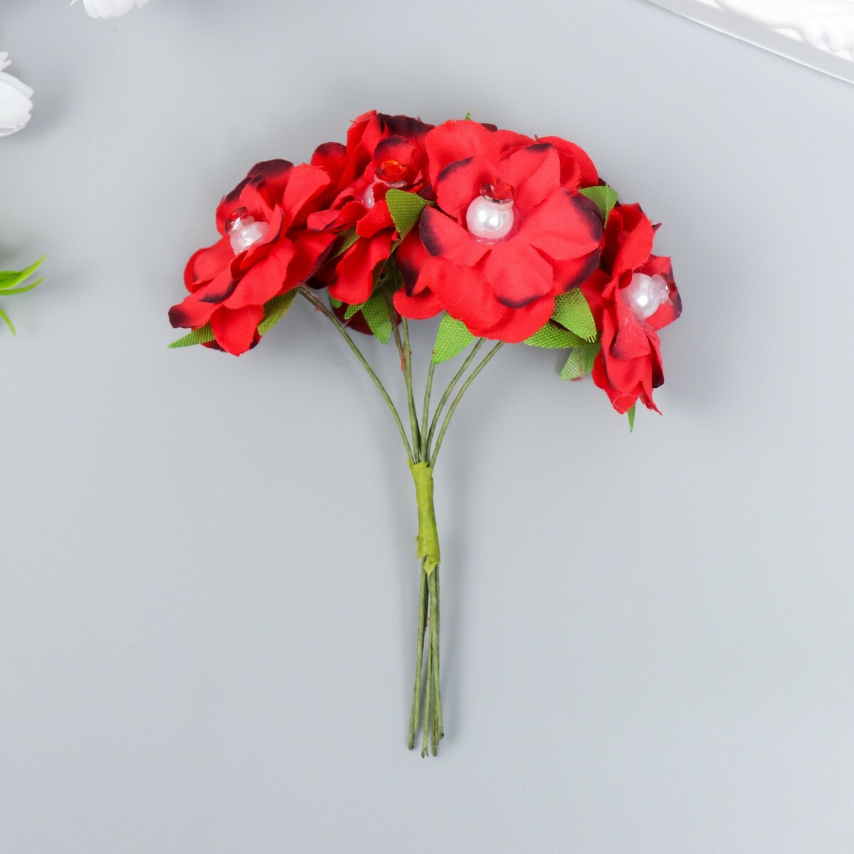 

Цветы для декорирования, Красный