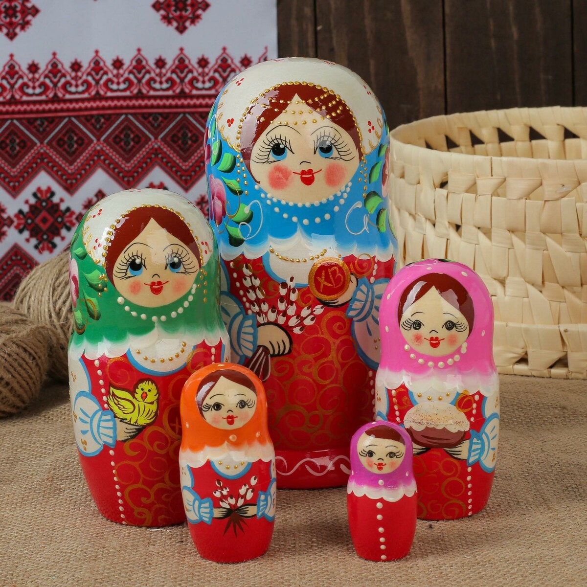 

Матрешка 5 -ти кукольная, Разноцветный