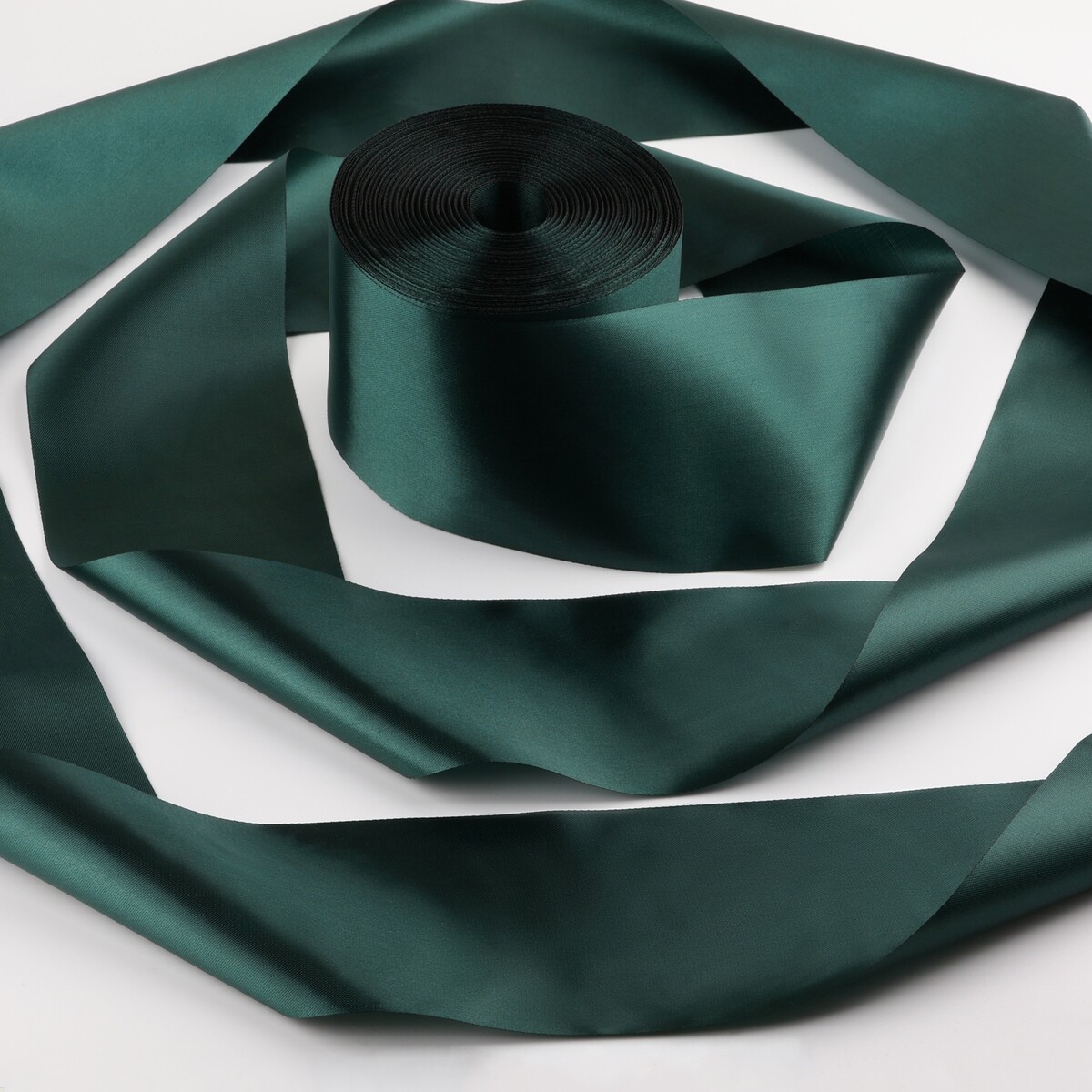 Лента атласная, 100 мм × 100 ± 5 м, цвет темно-зеленый