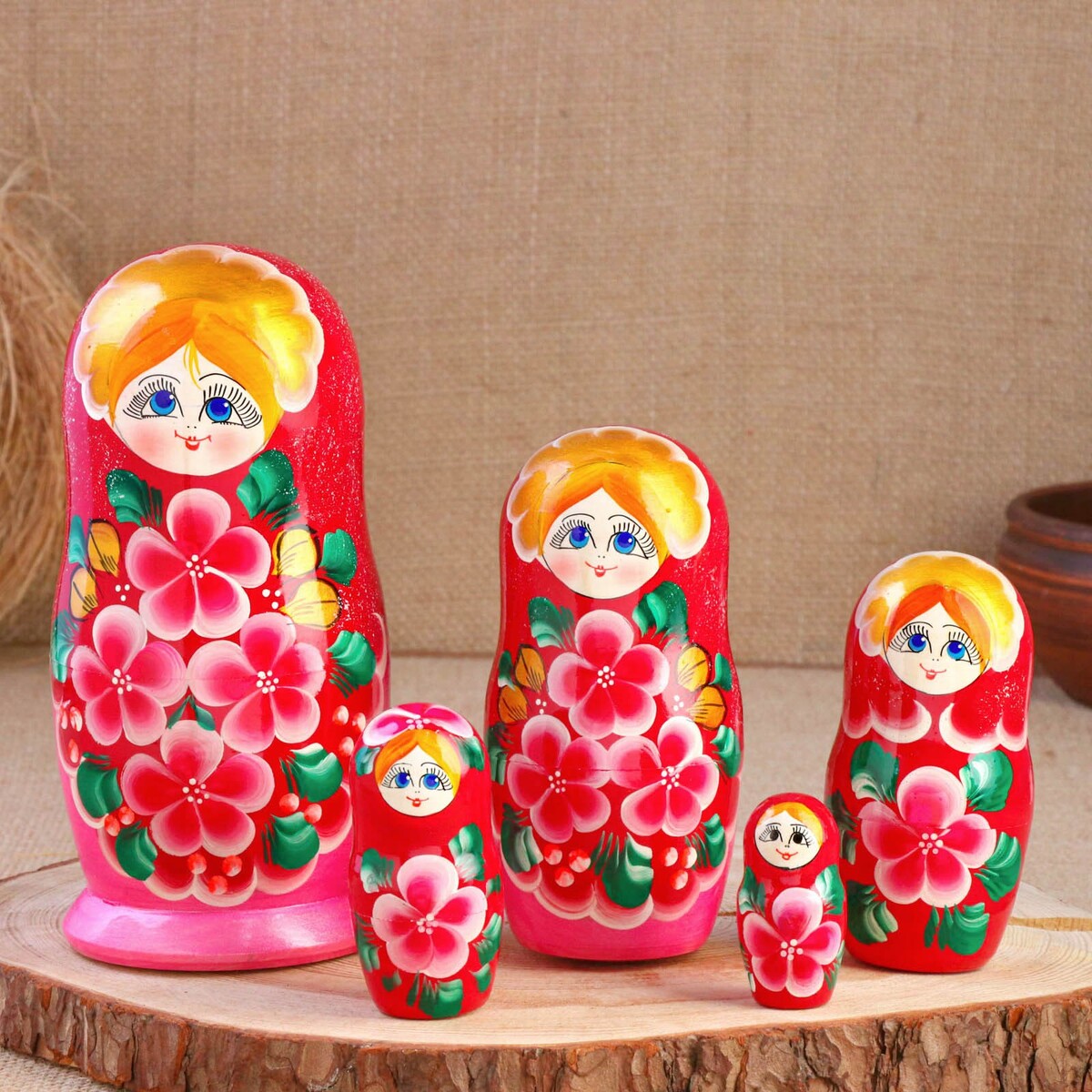 

Матрешка, Разноцветный