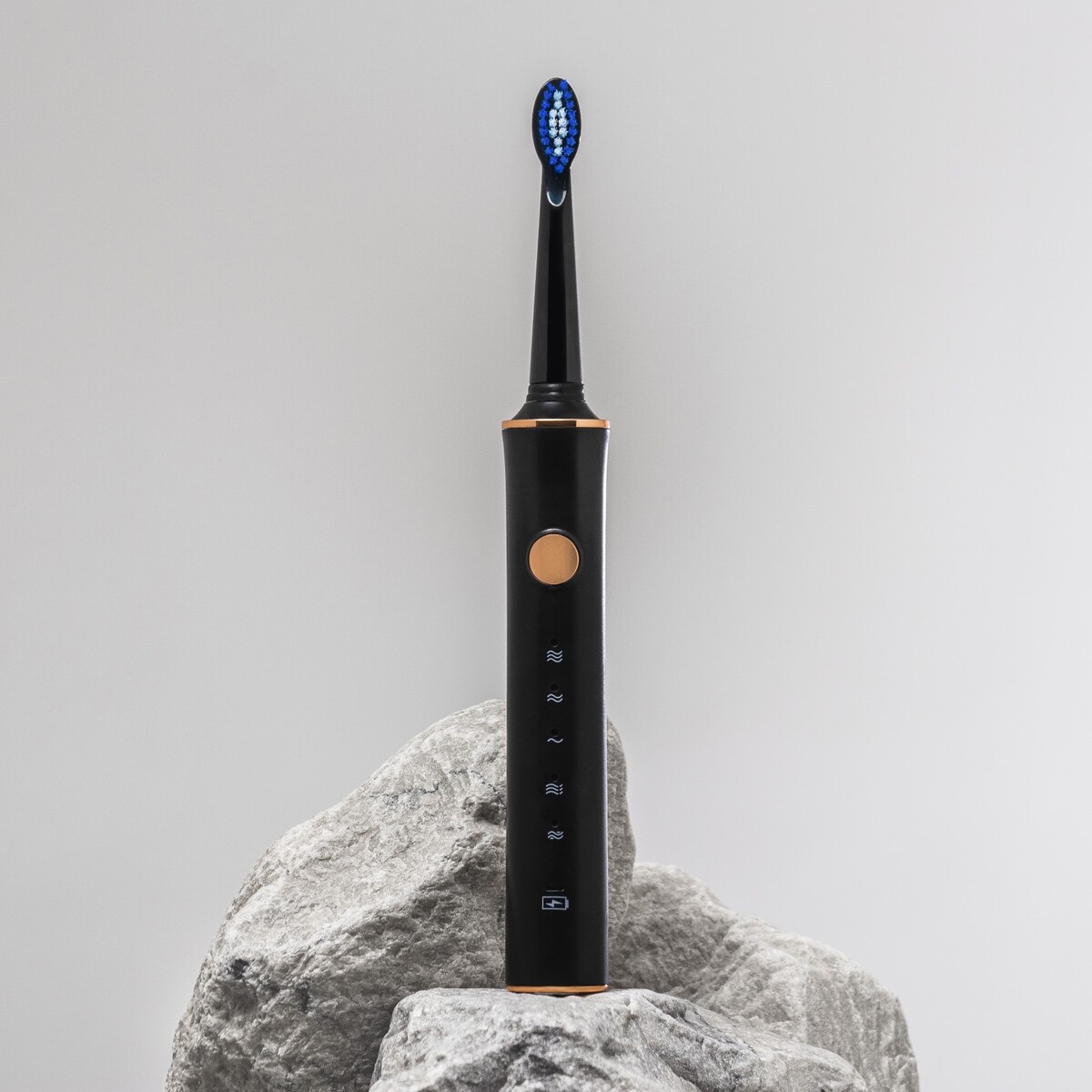 Электрическая зубная щетка luazon lp-002, вибрационная, 31000 дв/мин, 4 насадки, акб, черная