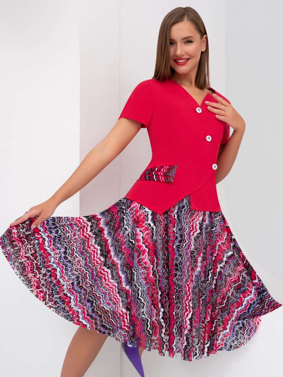 

Костюм с юбкой, Красный