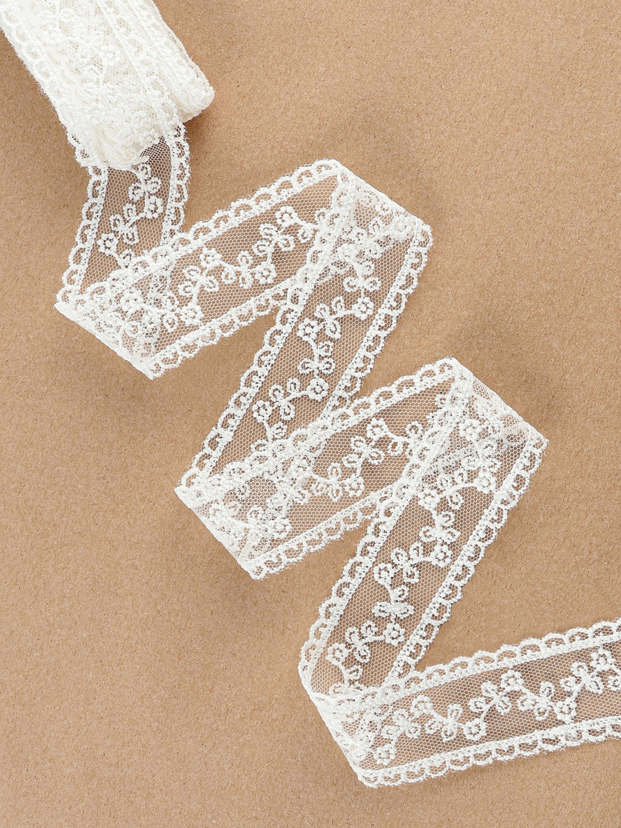 

Кружево на сетке, 30 мм, 9±0.5 м, белое, Белый