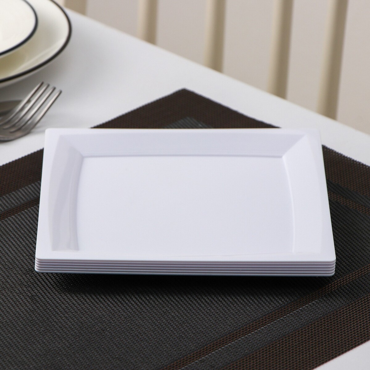 Набор пластиковых одноразовых тарелок, 17,2×17,2 см, квадратные, плоские, 6 шт, цвет белый mushie квадратные миски 2 шт