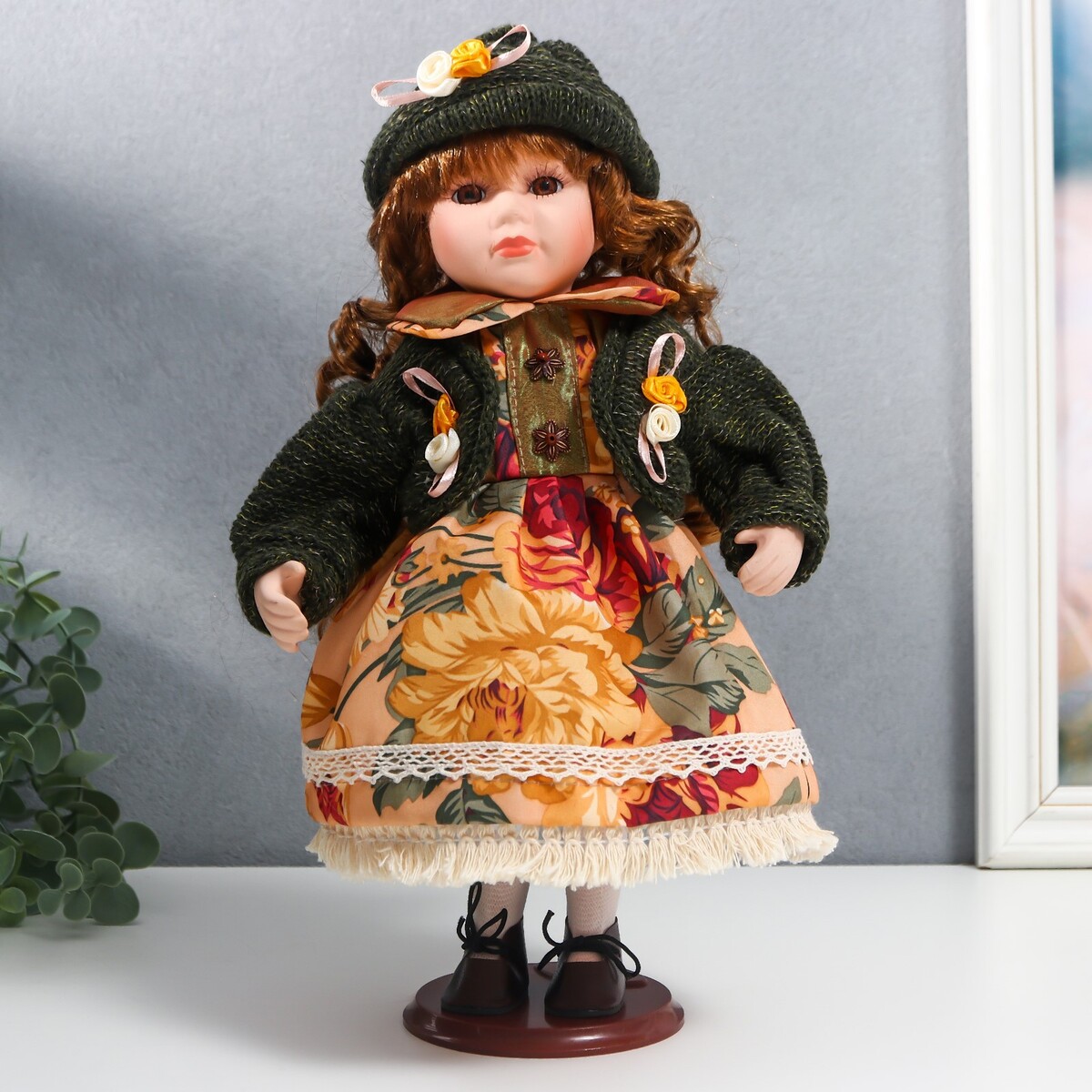 

Кукла коллекционная керамика, Бежевый;зеленый