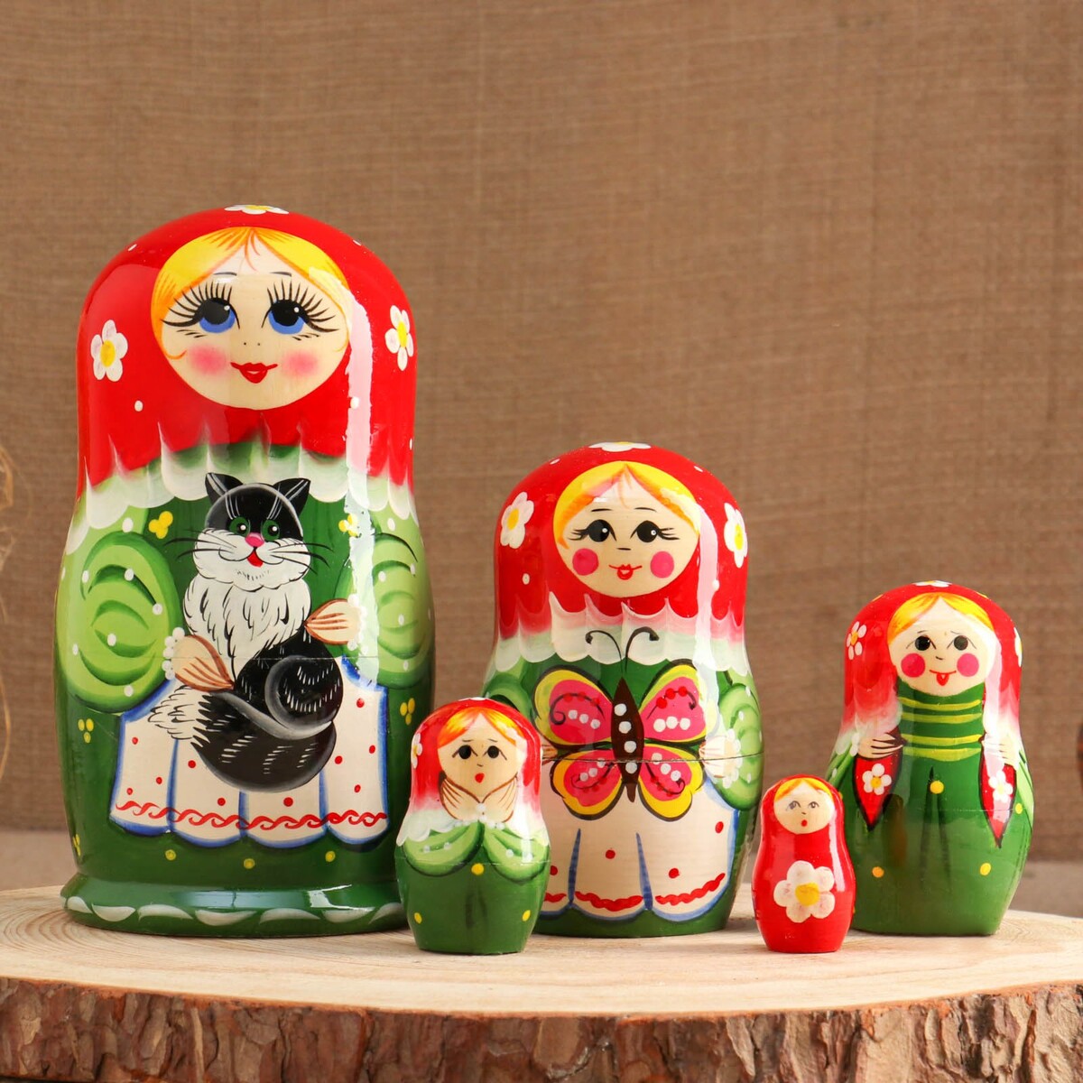 

Матрёшка, Разноцветный