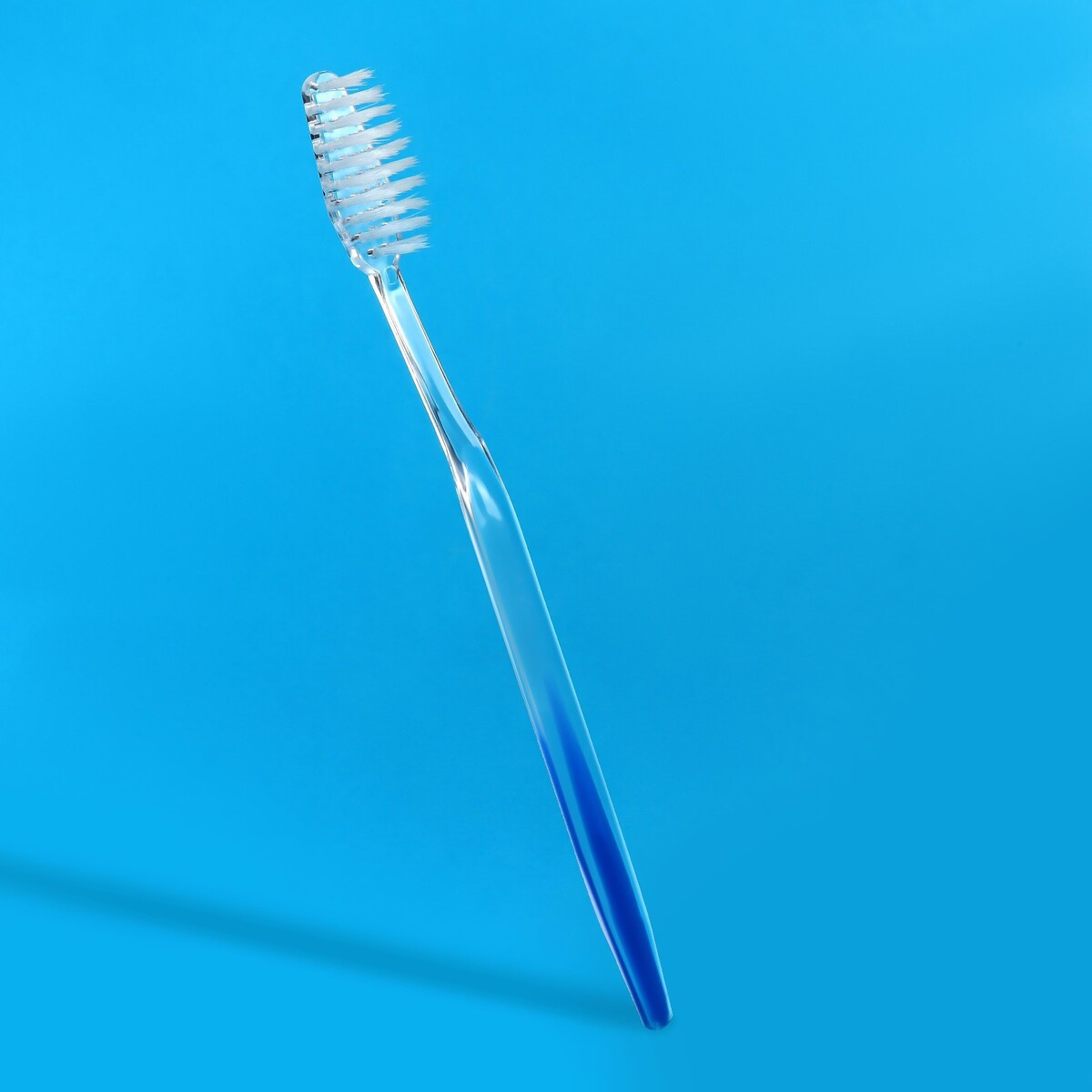 Зубная щётка, 17,5 см, прозрачный/синий ONLITOP 01205507 - фото 2
