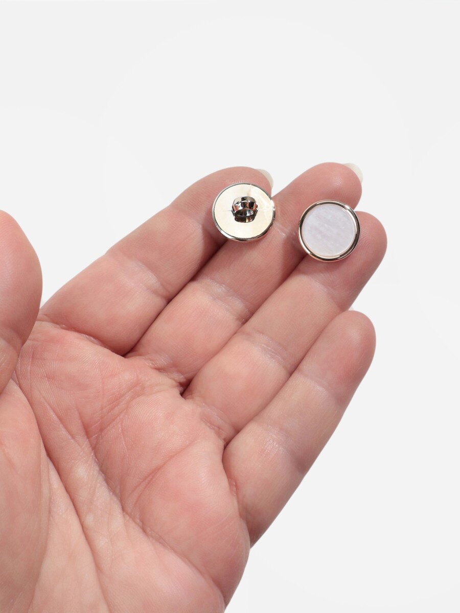 

Пуговицы на ножке, пластиковые, d=15 мм, набор 10 шт., белые, Белый