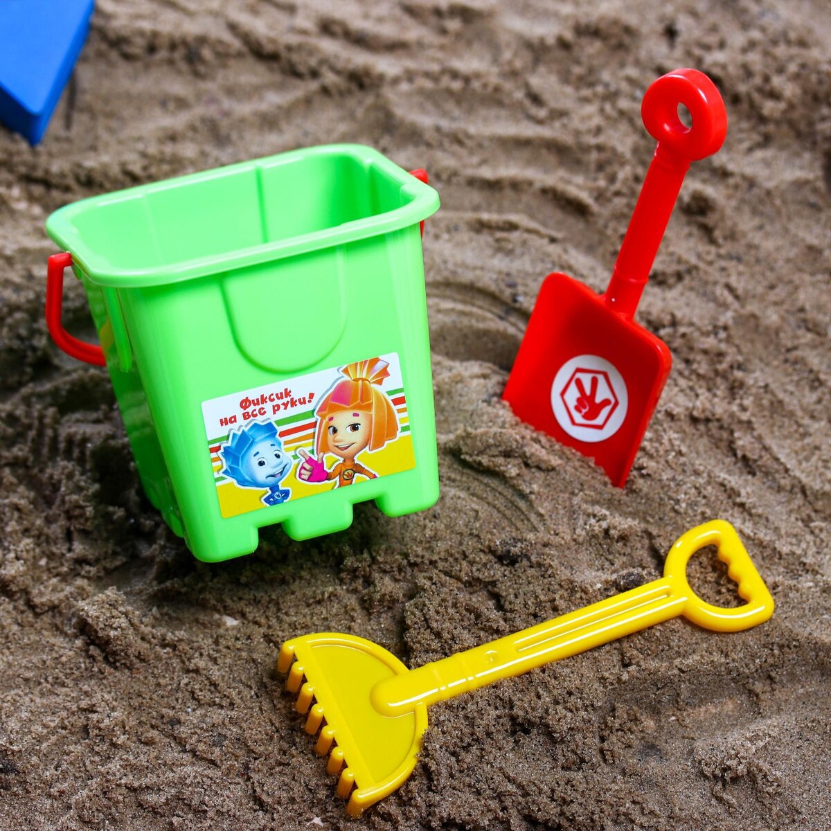 Набор для игры в песке: ведро-крепость, лопата, грабли,фиксики цвет микс, 530 мл Фиксики