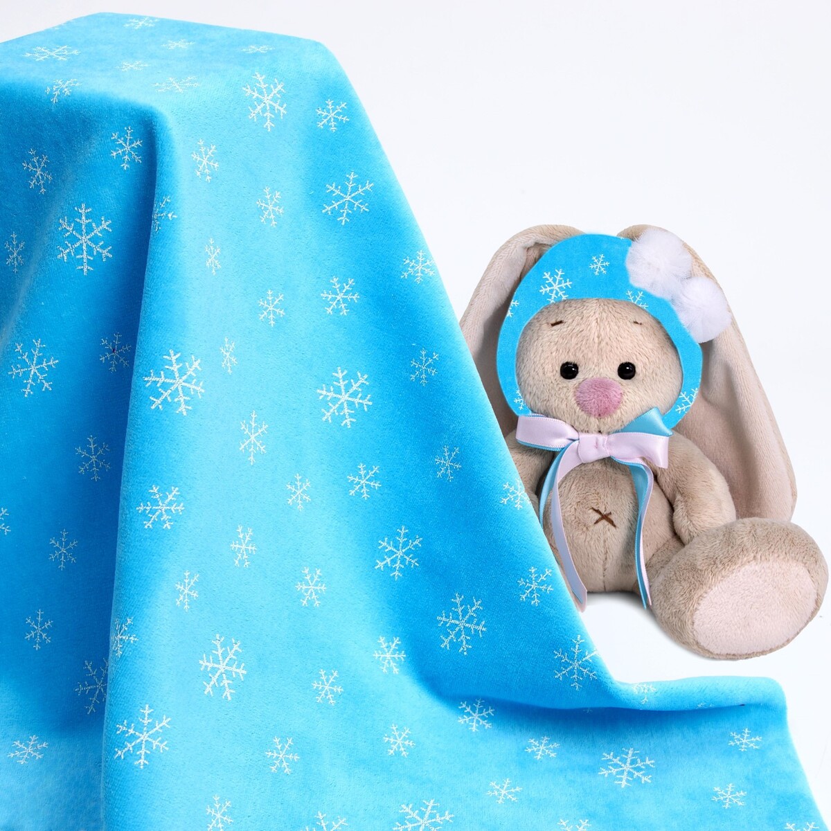 

Отрез трикотажный для рукоделия, велюр, на голубом фоне белые снежинки, 45 х 50 см, Голубой