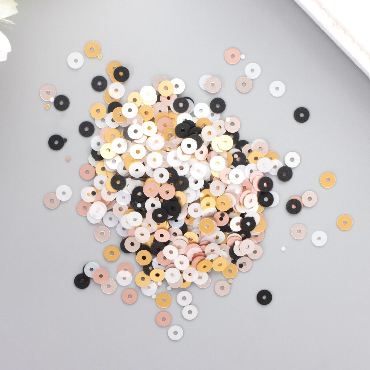 

Пайетки, Разноцветный