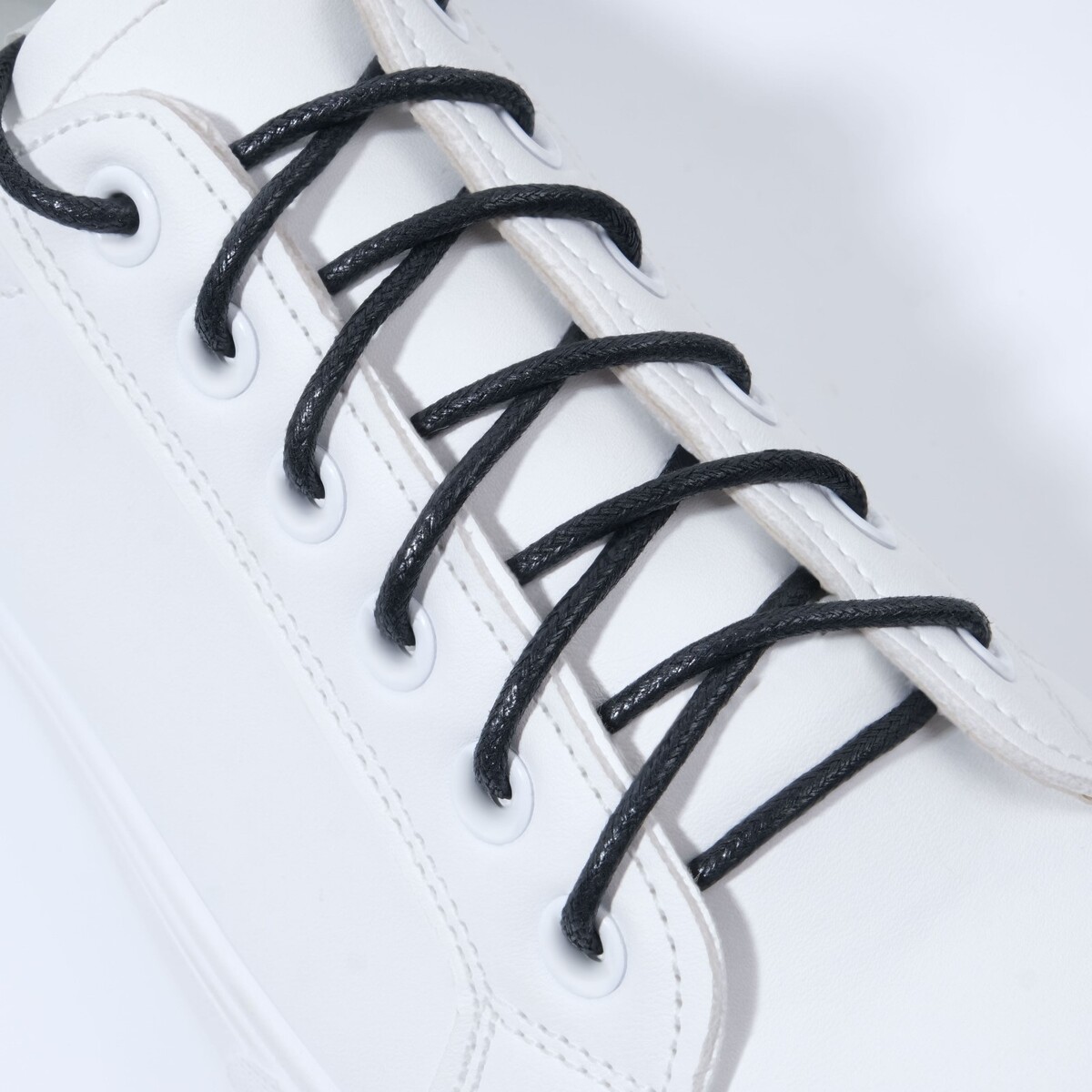 Шнурки для обуви, пара, круглые, вощеные, d = 3 мм, 75 см, цвет черный
