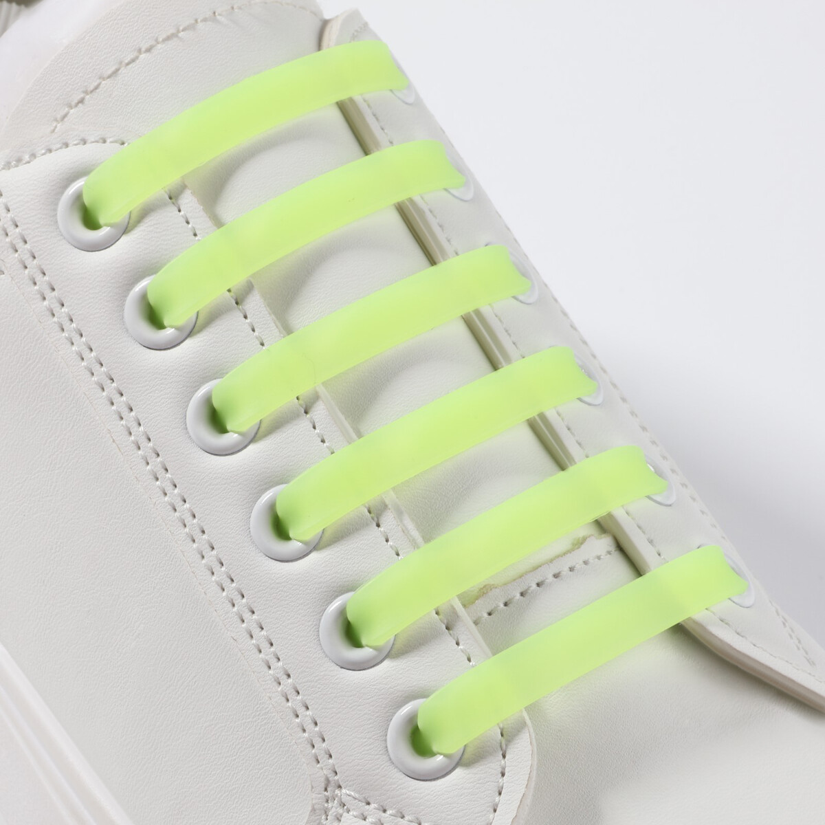 фото Набор шнурков для обуви, 6 шт, силиконовые, плоские, светящиеся в темноте, 13 мм, 9 см, цвет желтый onlitop