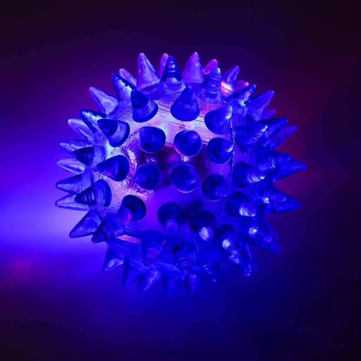 Мяч светящийся для животных малый, tpr, 4,5 см, голубой Пижон 01222147 - фото 3
