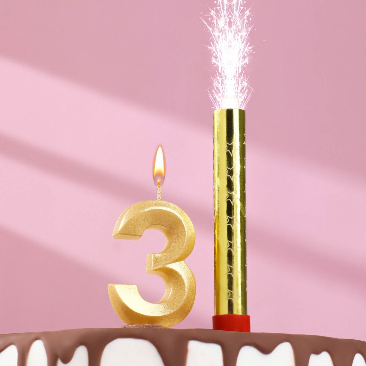 Свеча для торта цифра свеча для торта парафиновая riota золотые грани цифра 0 7 см свеча фонтан 10 см