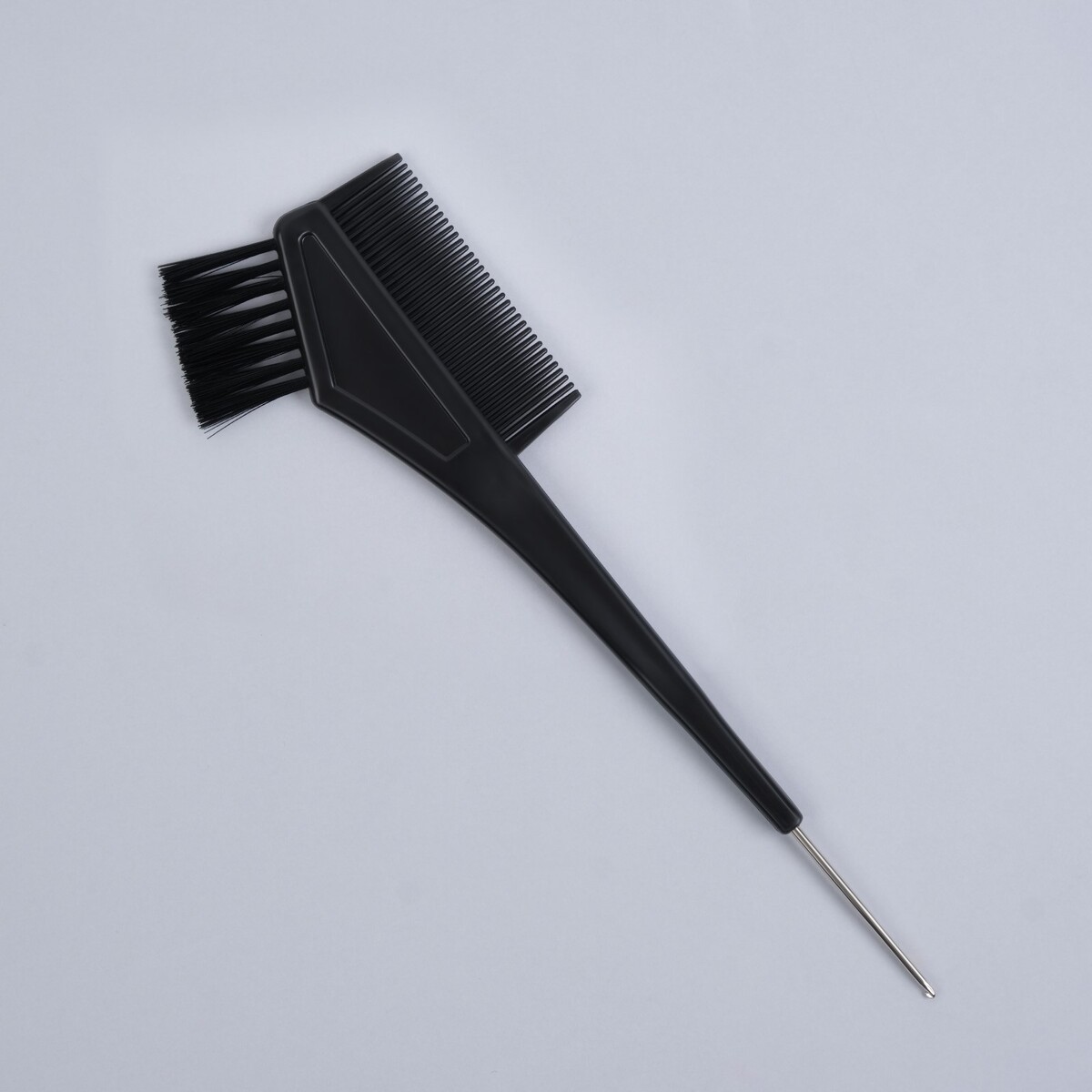 Расческа для окрашивания, с крючком, 21,5 × 6,2 см, цвет черный