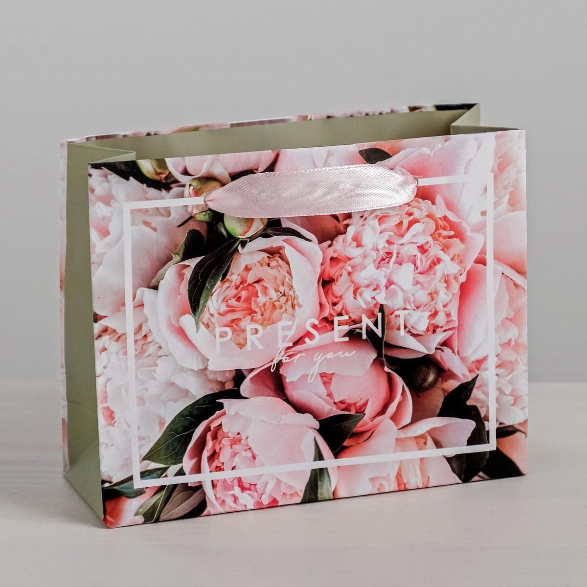 Пакет ламинированный горизонтальный present, ml 27 × 23 × 11,5 см