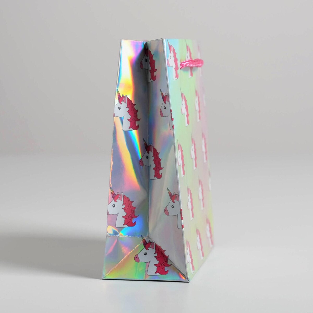 

Пакет подарочный голографический, упаковка,, Розовый;серебристый