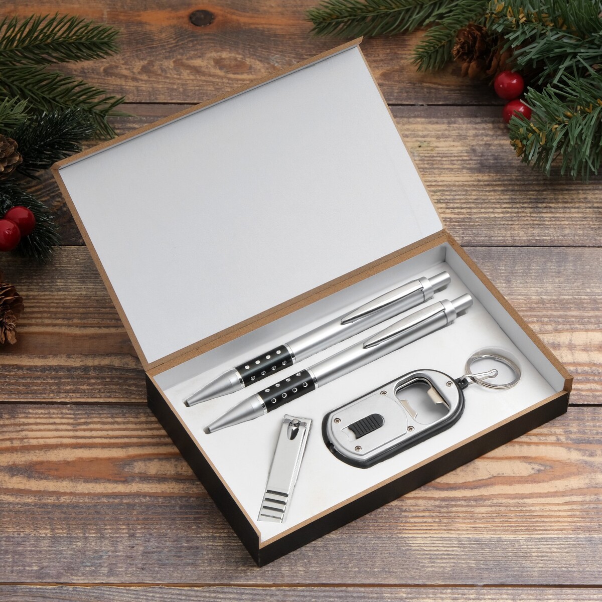 Набор подарочный 4в1 (2 ручки, кусачки, брелок-открывалка с фонариком) набор подарочный 3в1 ручка зеркало кусачки