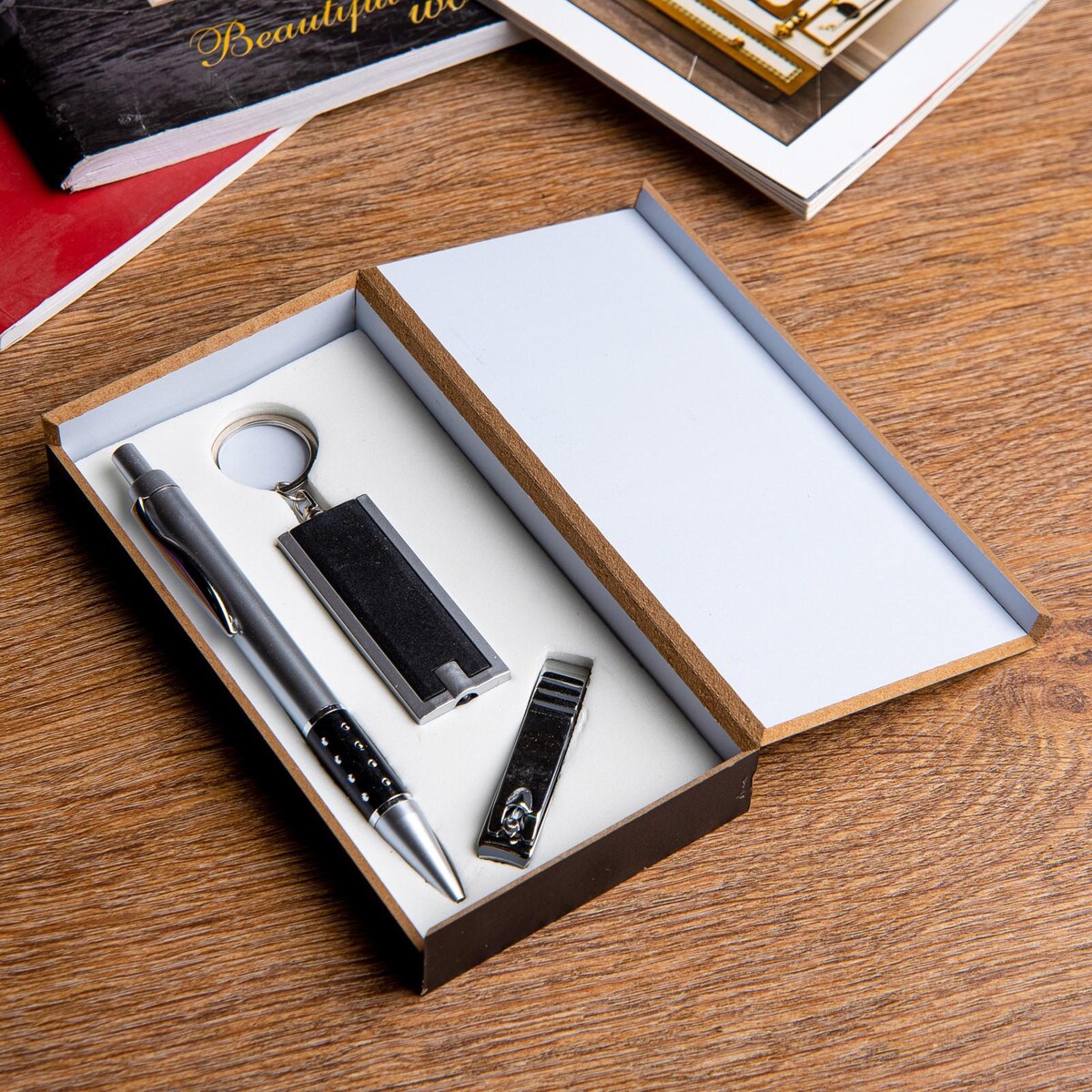 Набор подарочный 3в1 (ручка, кусачки, фонарик черный) набор подарочный 3в1 ручка зеркало кусачки