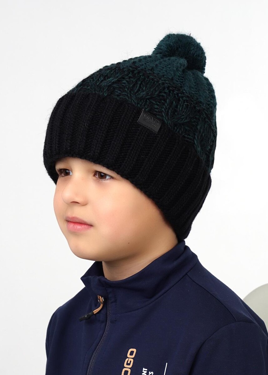 

Шапка, Черный;черный\зеленый