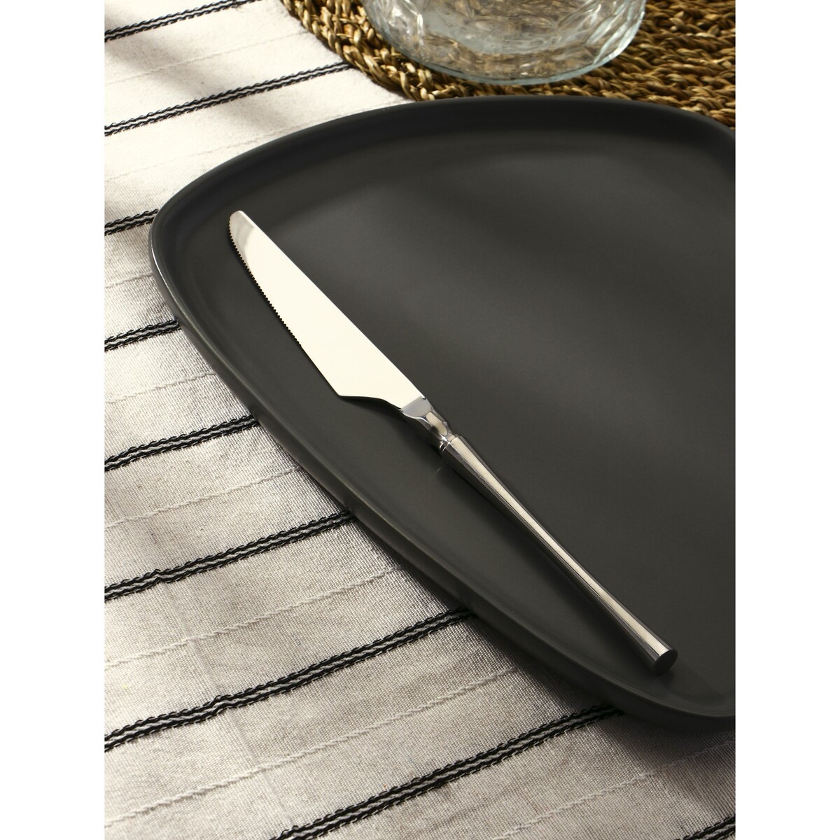 Нож столовый из нержавеющей стали magistro тёрка nadoba katla 4 грани из нержавеющей стали с силиконовым основанием 10х10х22 см