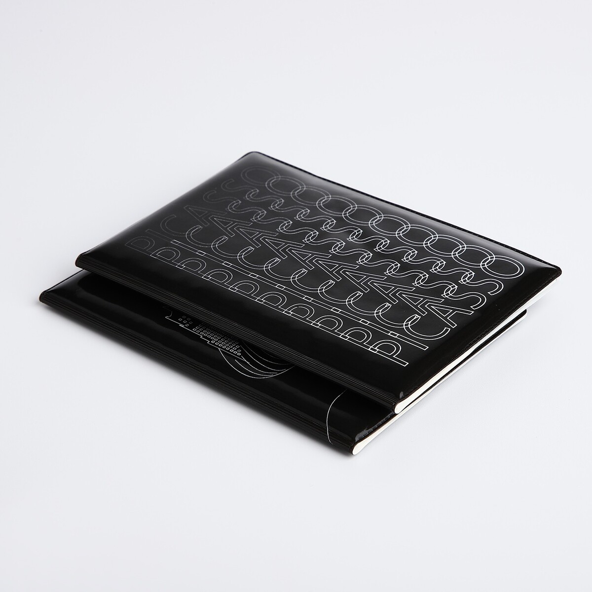 фото Подарочный набор: 2 обложки для паспорта, цвет черный/серый no brand