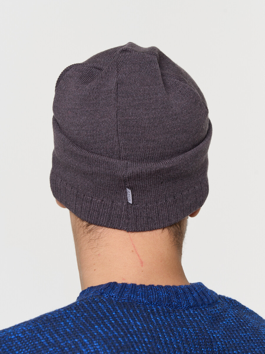 фото Шапка vay