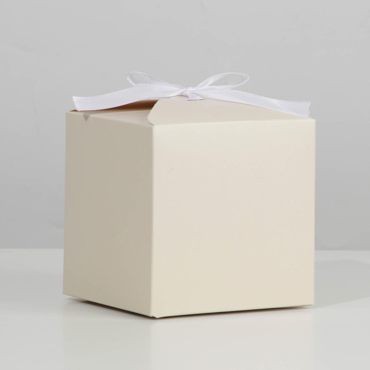 Коробка подарочная складная, упаковка, вилка прямая 10а без з к 220 в бежевая розничная упаковка
