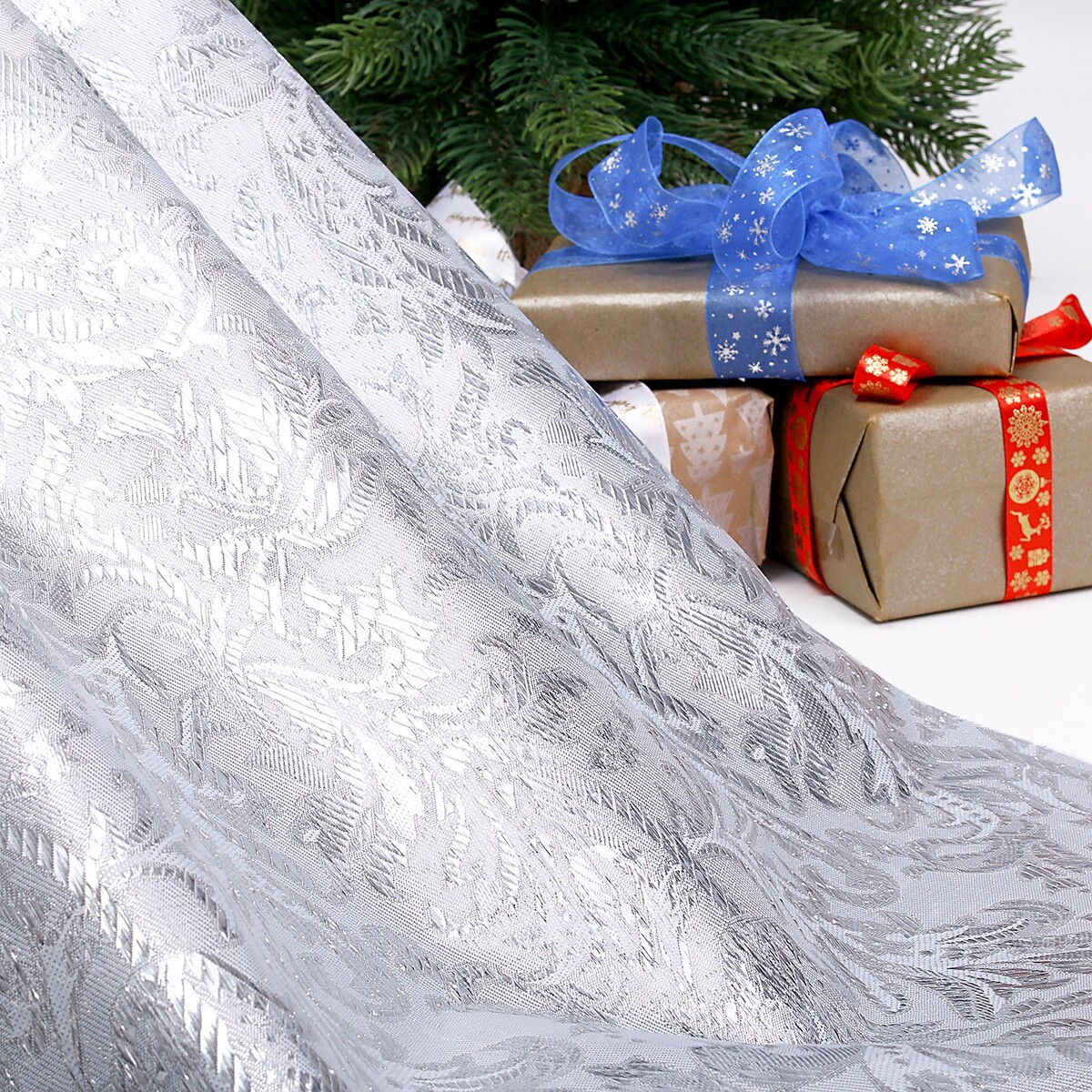 Лоскут 50 × 50см, парча, серебро лоскут велюр с новогодним нанесением крупные снежинки серебро на голубом 100 150 см