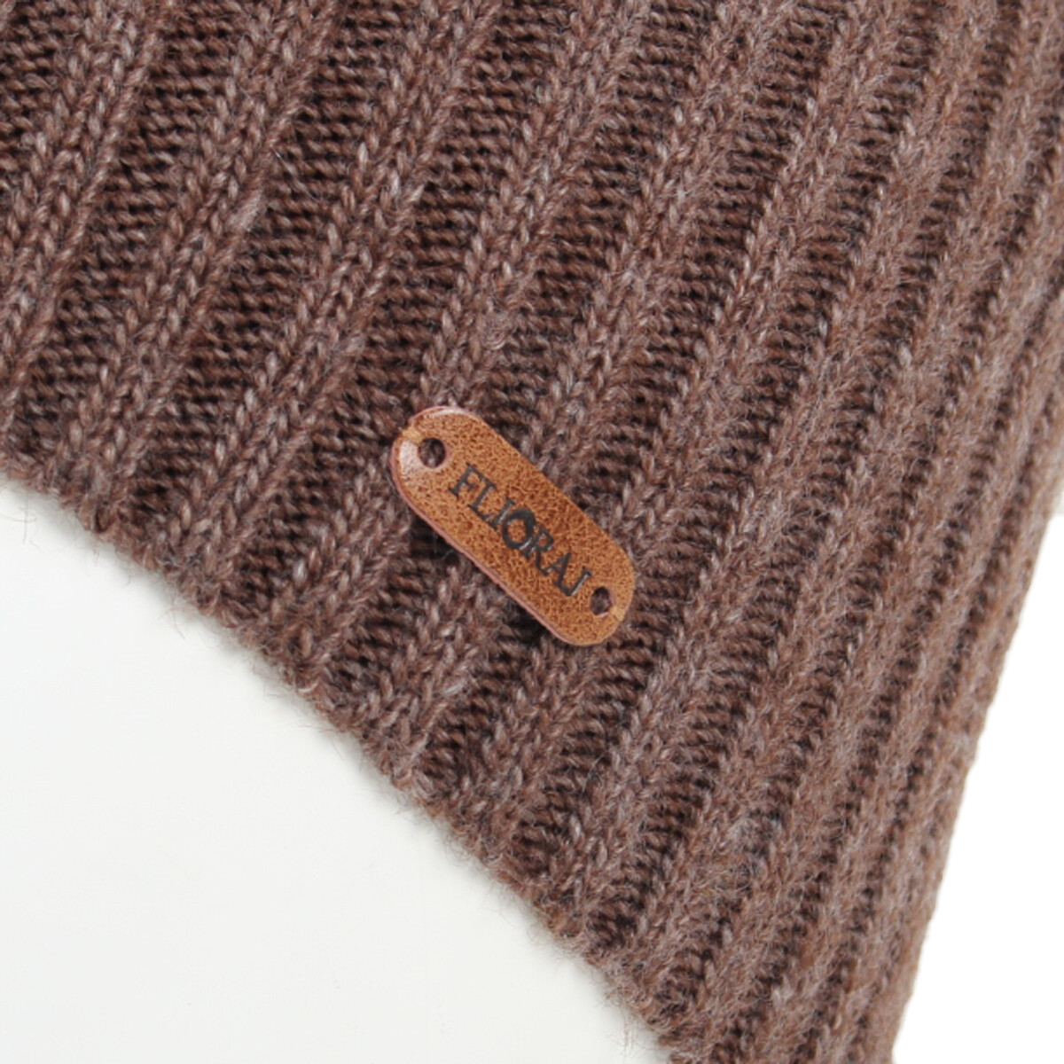 фото Шапка flioraj