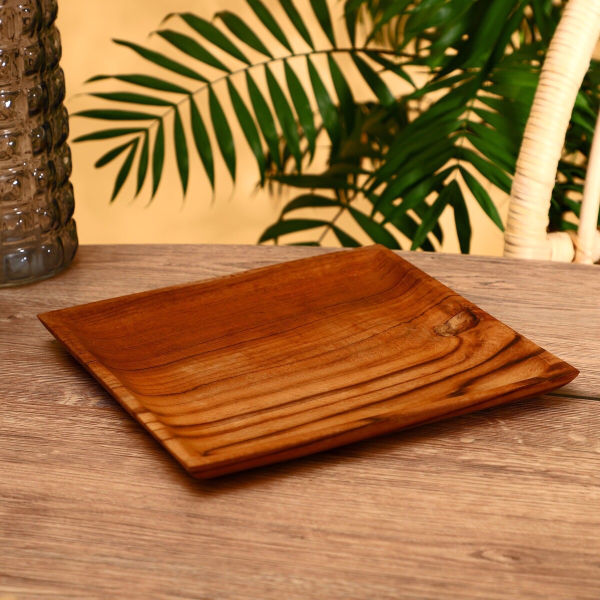 Тарелка квадратная, 25×25×2 см, тиковое дерево