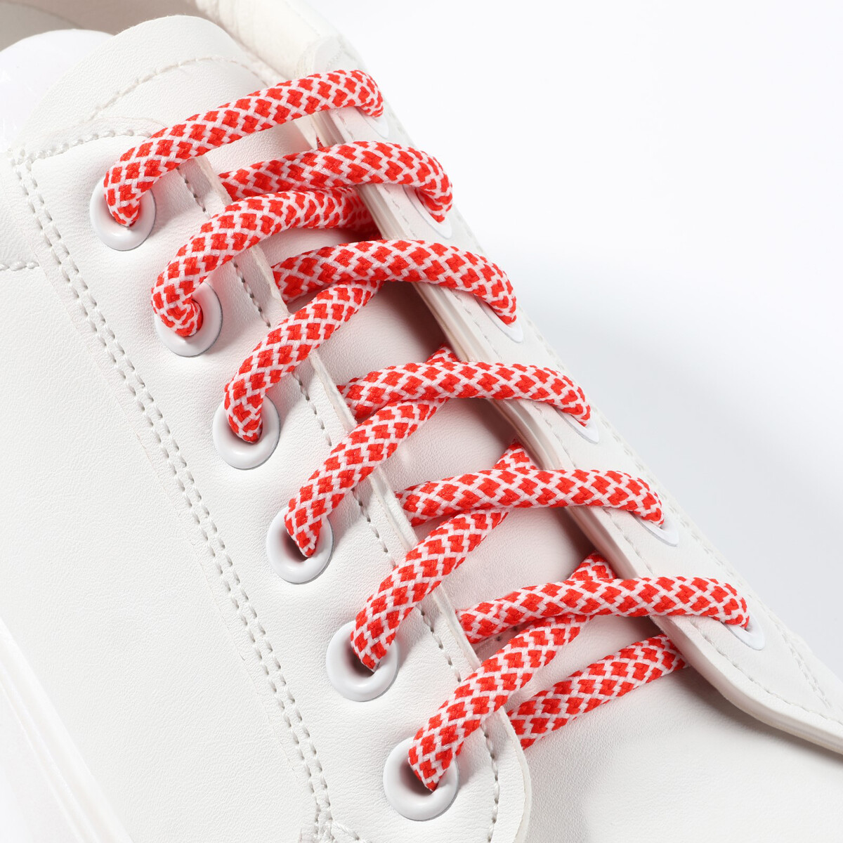 фото Шнурки для обуви, пара, круглые, d = 6 мм, 120 см, цвет красный/белый onlitop