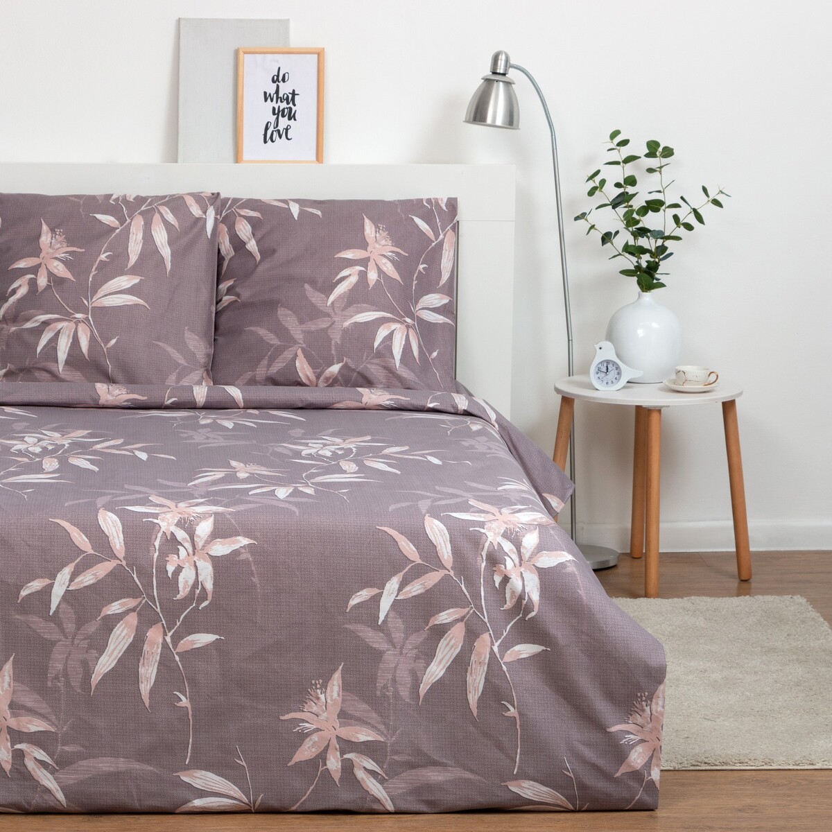 

Постельное белье, Серый