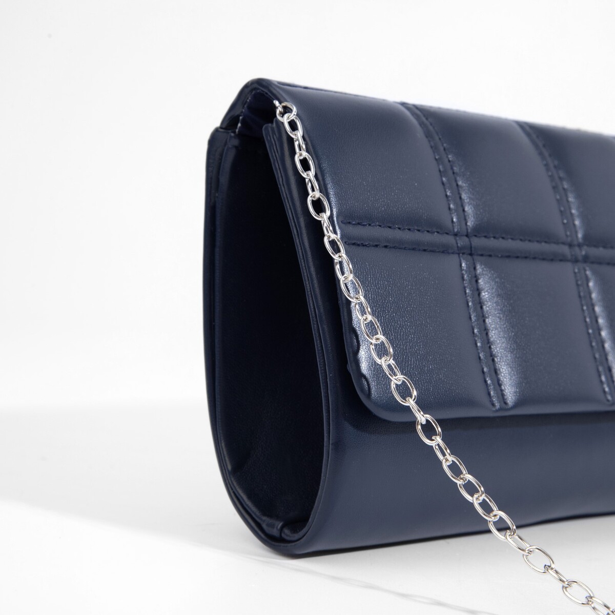 фото Сумка-клатч на клапане, цвет синий no brand