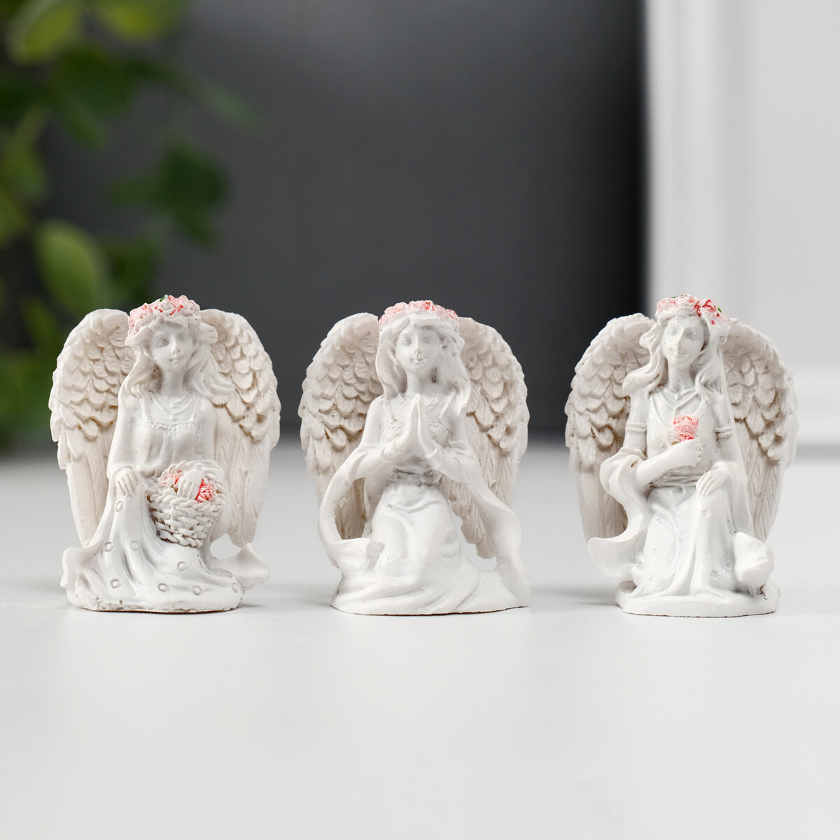 

Фигурка полистоун, Белый