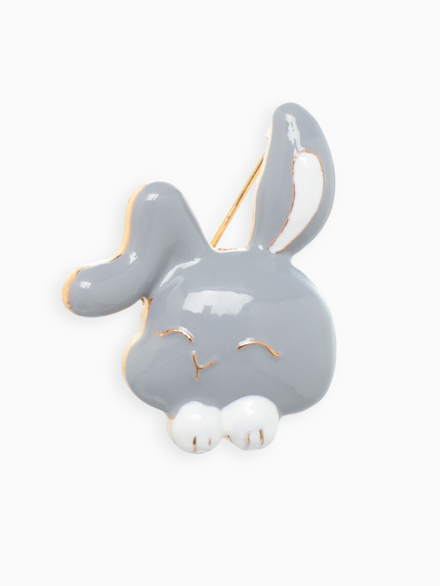 

Брошь, Серый