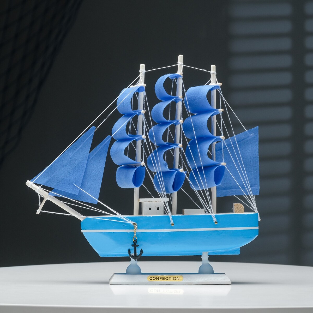 Корабль сувенирный средний дешеддер средний лезвие шириной 6 5 см голубой
