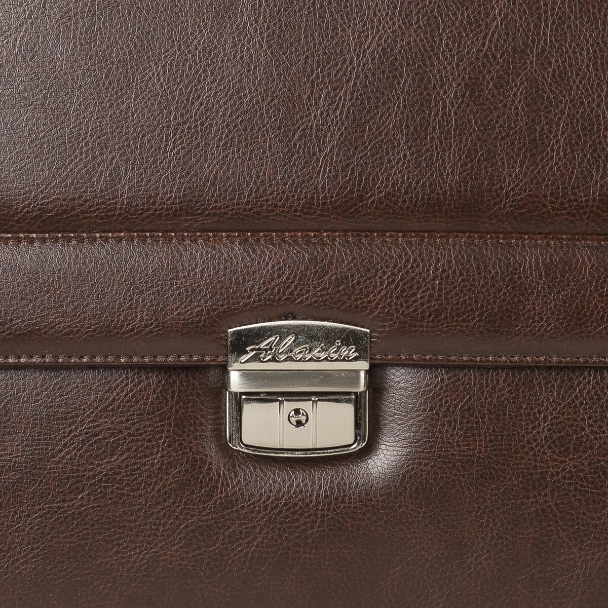 Портфель, 3 отдела на клапане, 2 наружных кармана, длинный ремень, цвет коричневый No brand 02155741 - фото 3