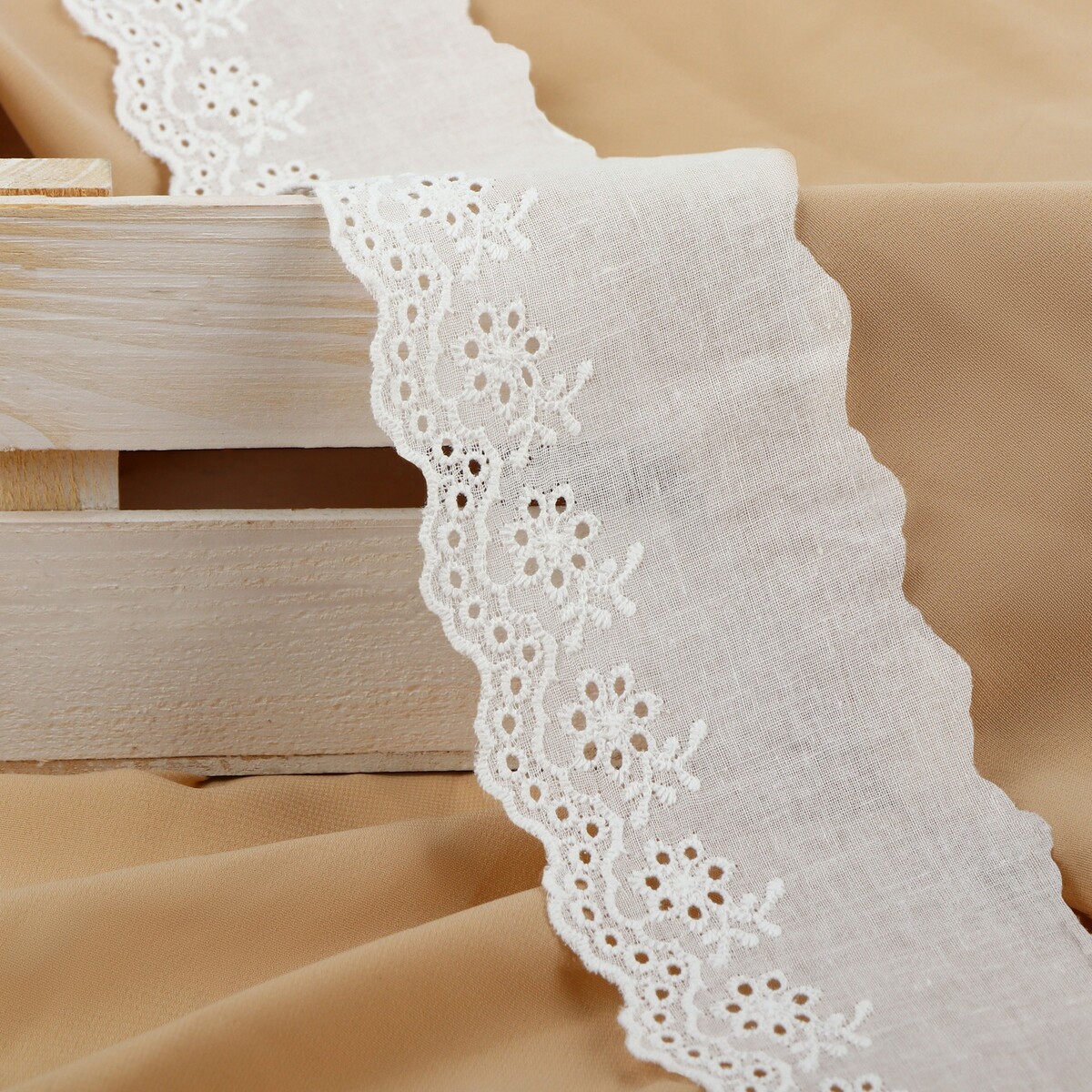 Кружево шитье, 65 мм × 13 ± 1 м, цвет белый ifratti одеяло кружево в009см