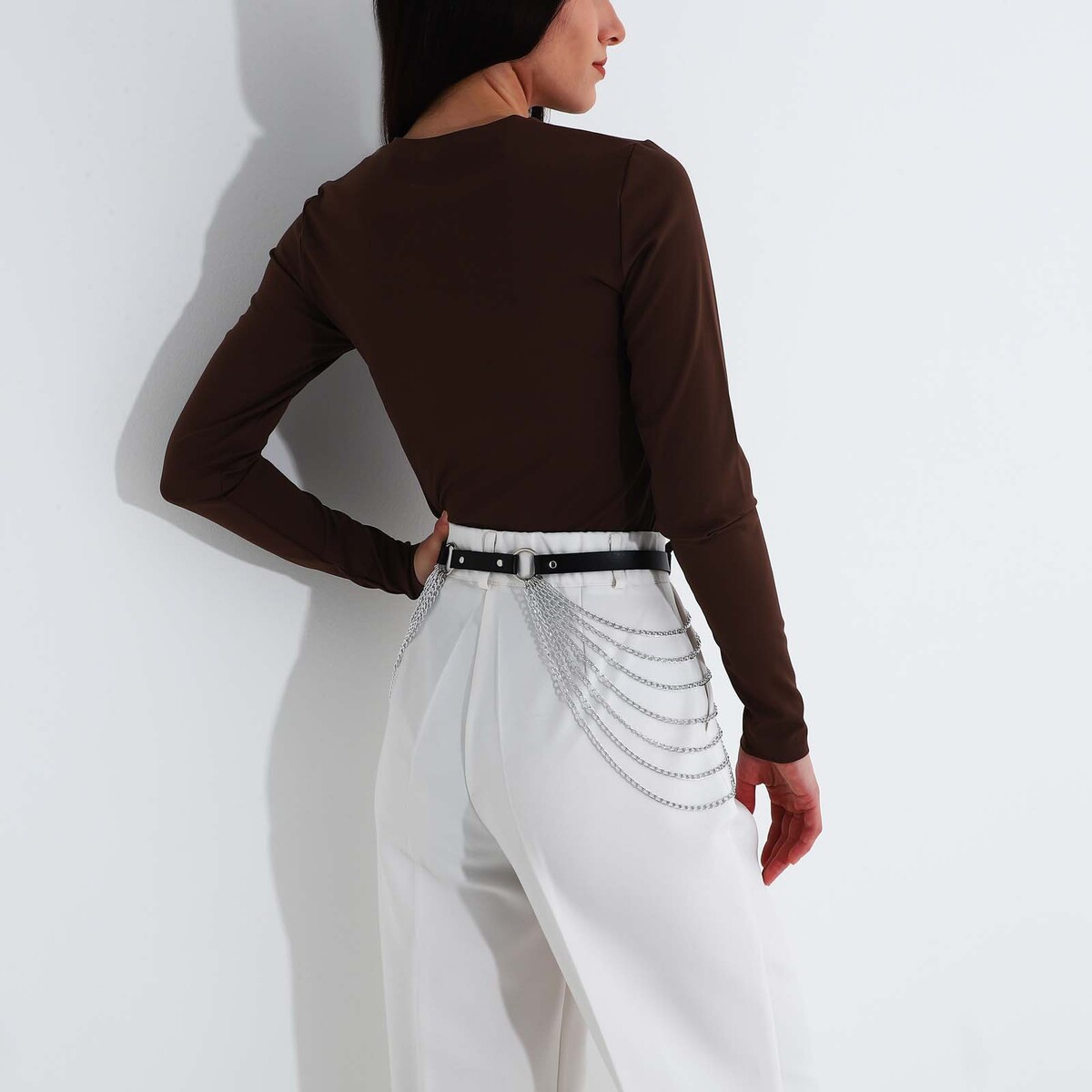 фото Ремень женский, пряжка металл, с цепями, цвет черный no brand