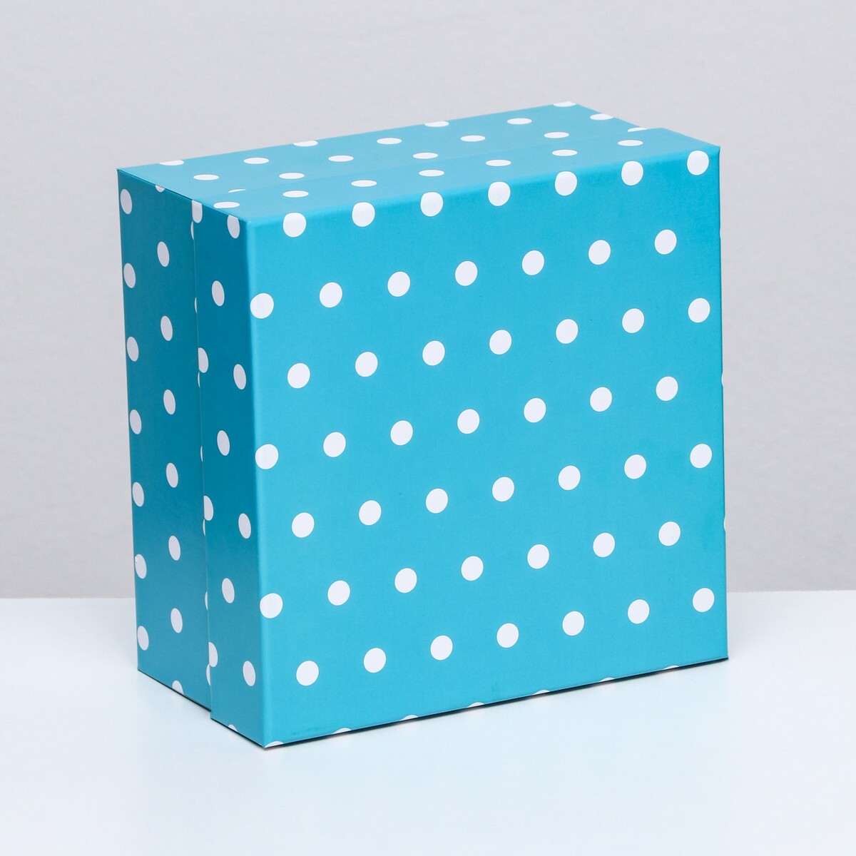 

Подарочная коробка крышка-дно, 19 x 19 x 10,5 см., Белый;голубой