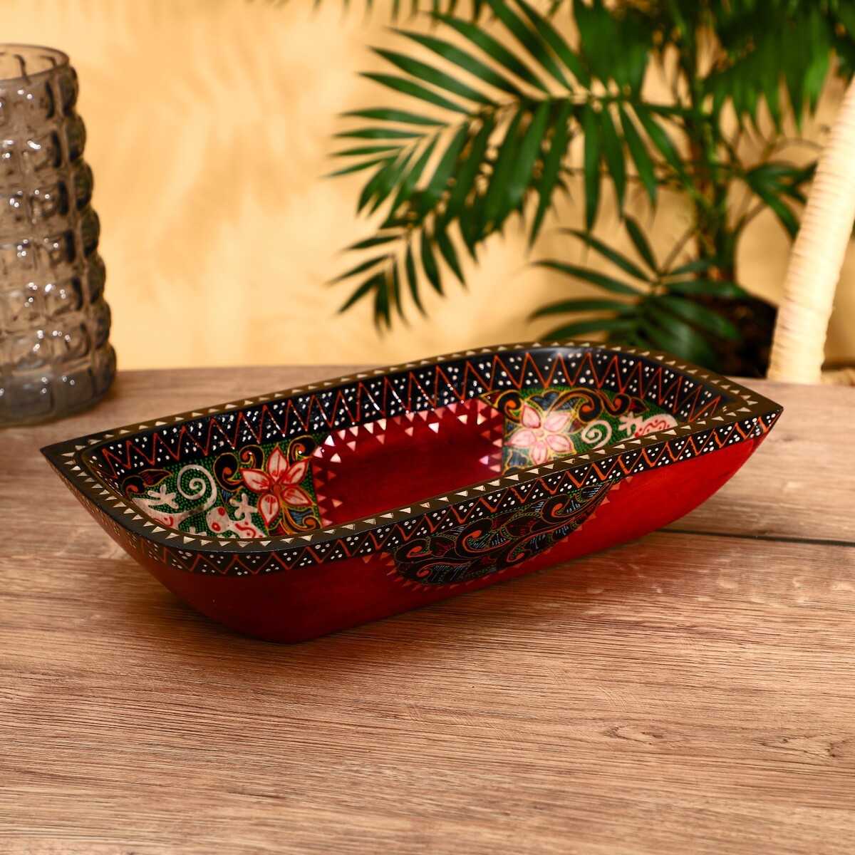

Блюдо, Черный;красный