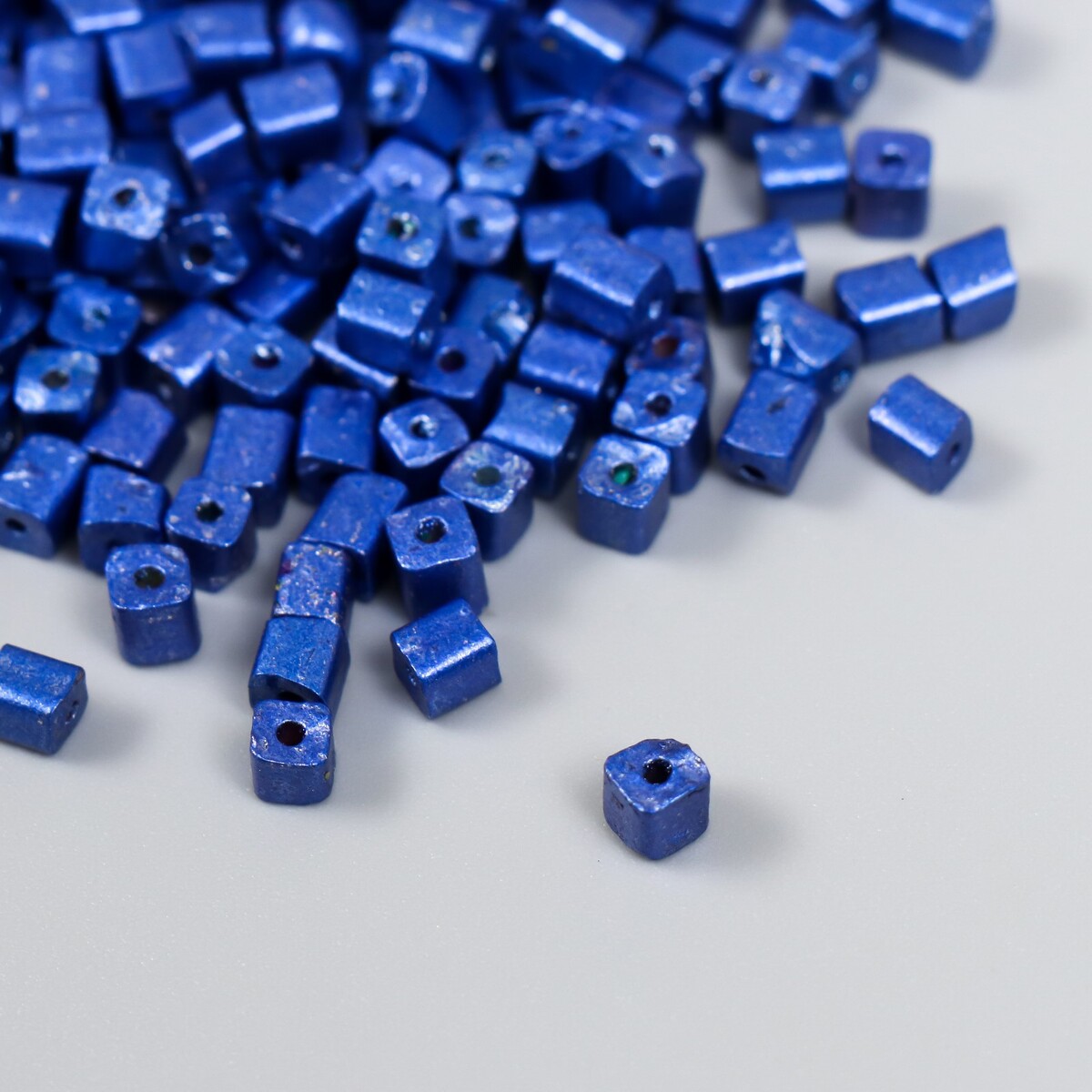 

Бисер кубический стекло 4х4 мм, Синий