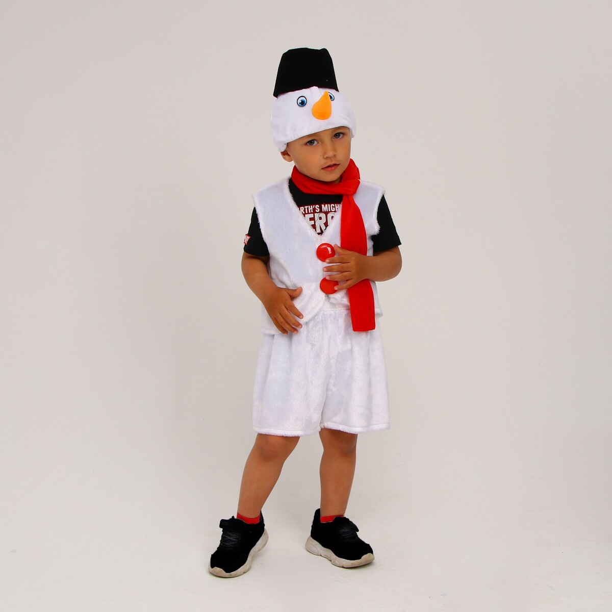 Карнавальный костюм снеговик меховой,шорты,жилет,шарф,шапка с ведром,р-р28,р98-104.