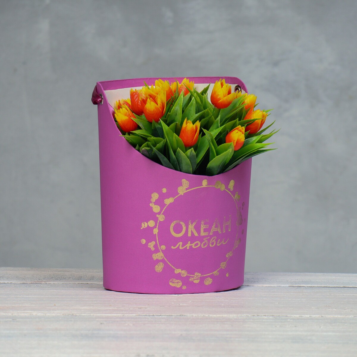 фото Переноска для цветов, ваза овал с тиснением no brand